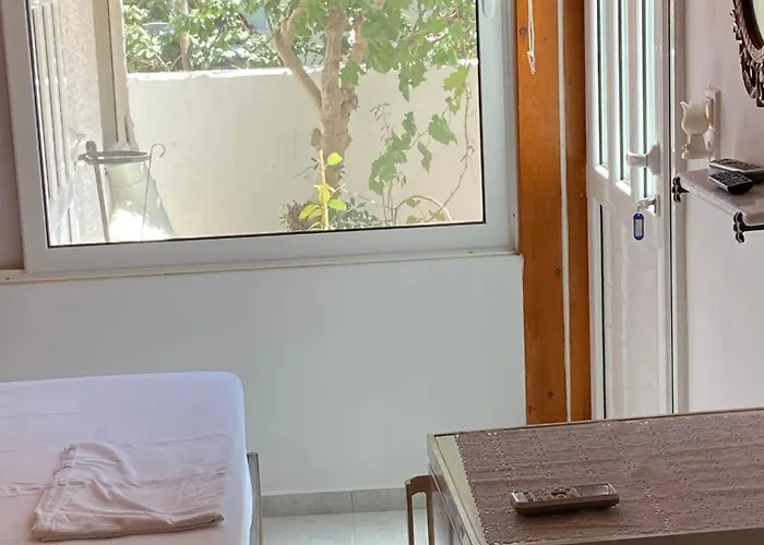 Two Palm Trees * Adamantas